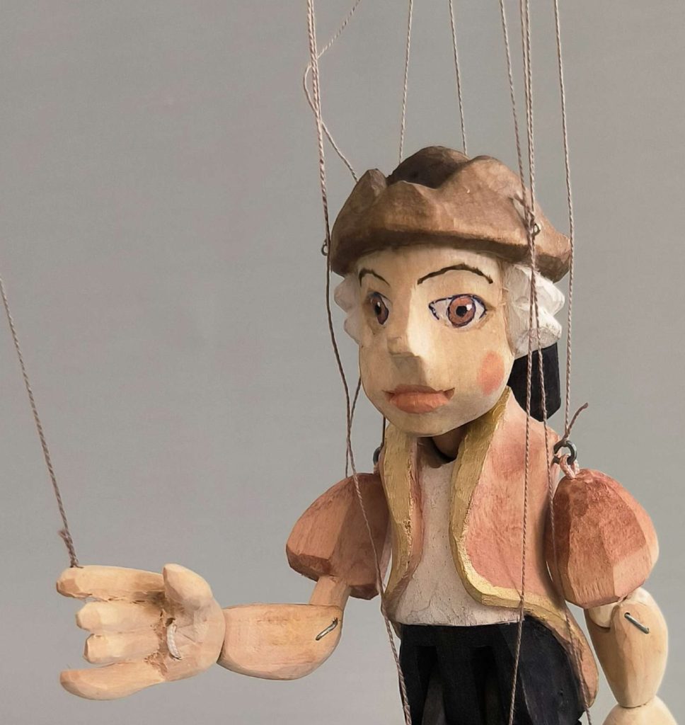 Mozart - His Adorable Wooden Double | AxaMarionettes