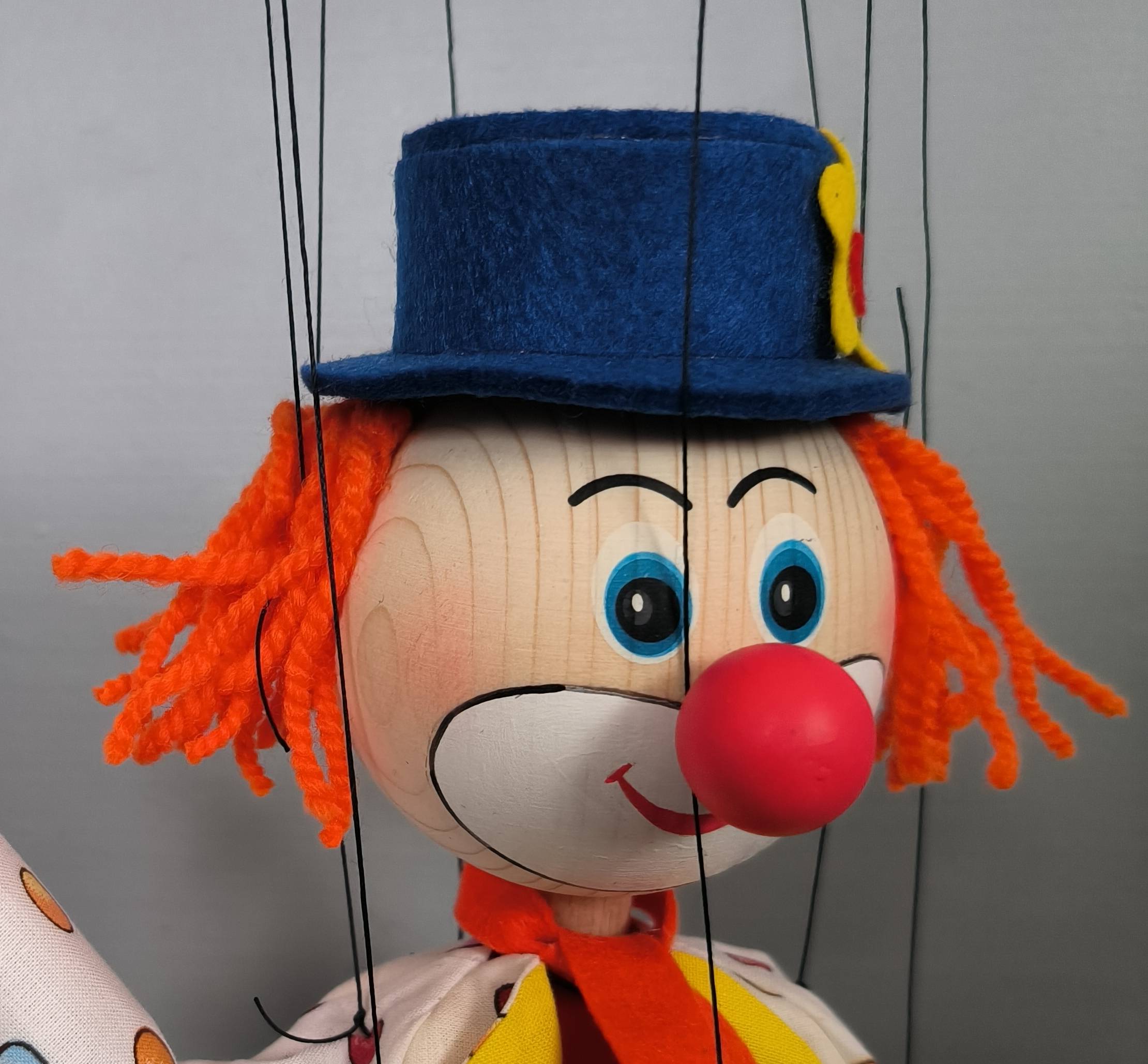 Joyful Clown Marionette – Great Friend